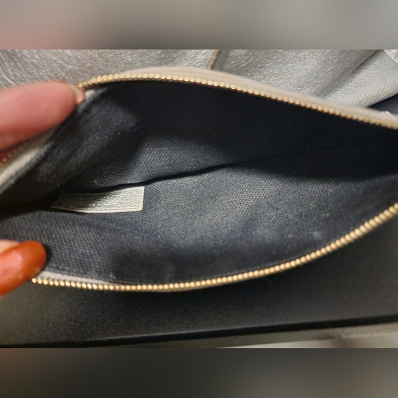 Authentic Yves Saint Laurent Silver Leather Reversible Shopper Tote Bag - Picture 6 of 8